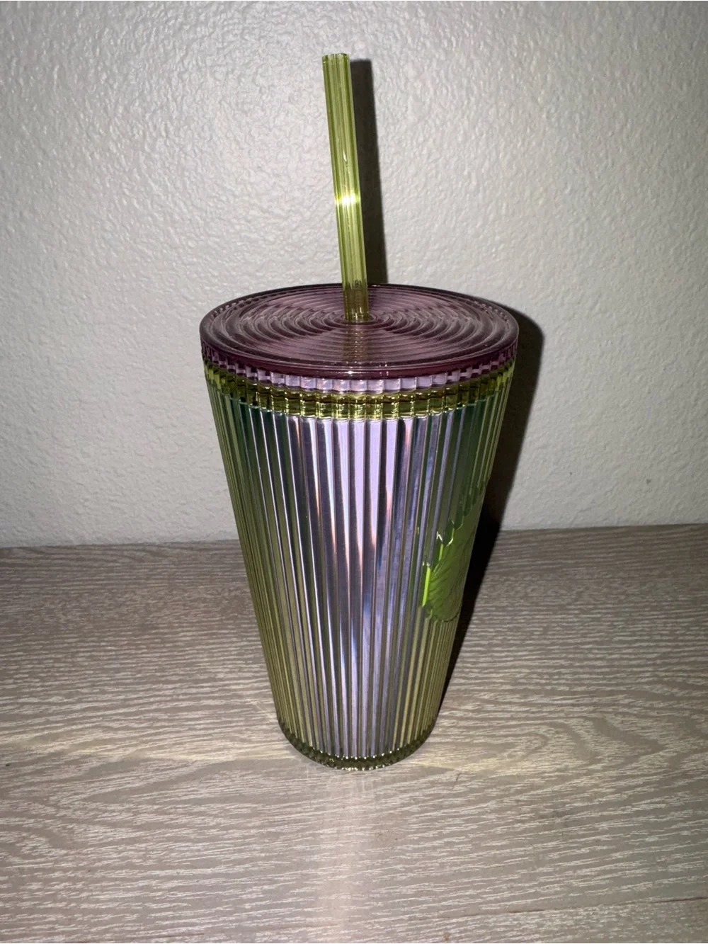 Starbucks Pleated Green Apple & Lilac Grande Cold Cup 16oz